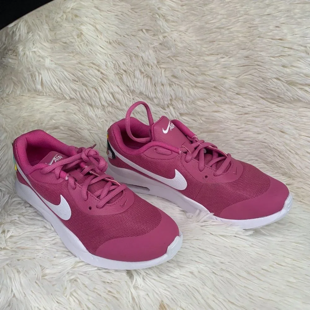 Nike air max oketo mc big girls sneakers  size‎ 5.5